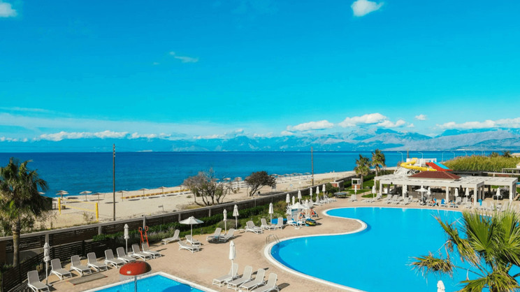 Almyros Beach Resort & Spa